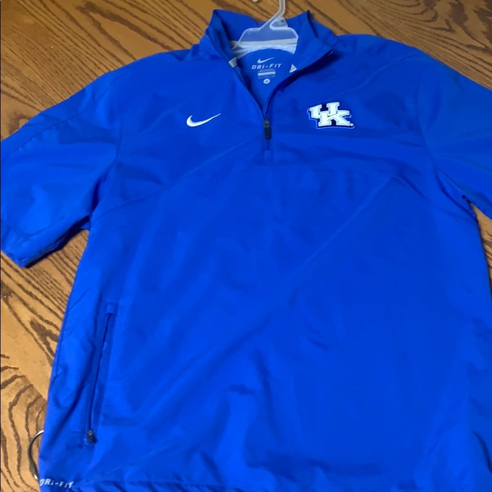 Short sleeved lined dri-fit pullover.
